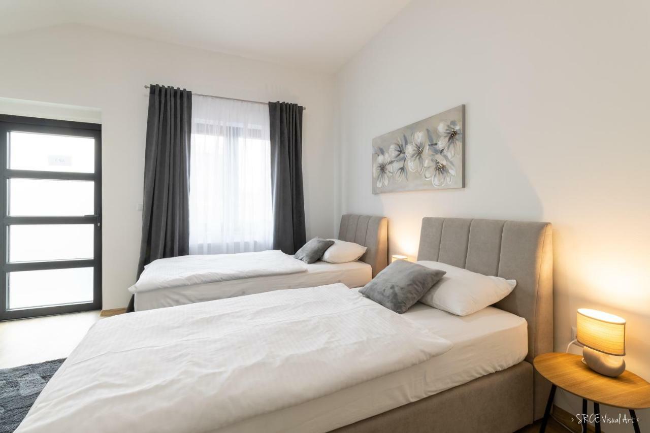 Apartmani Gundulic Osijek Exterior foto